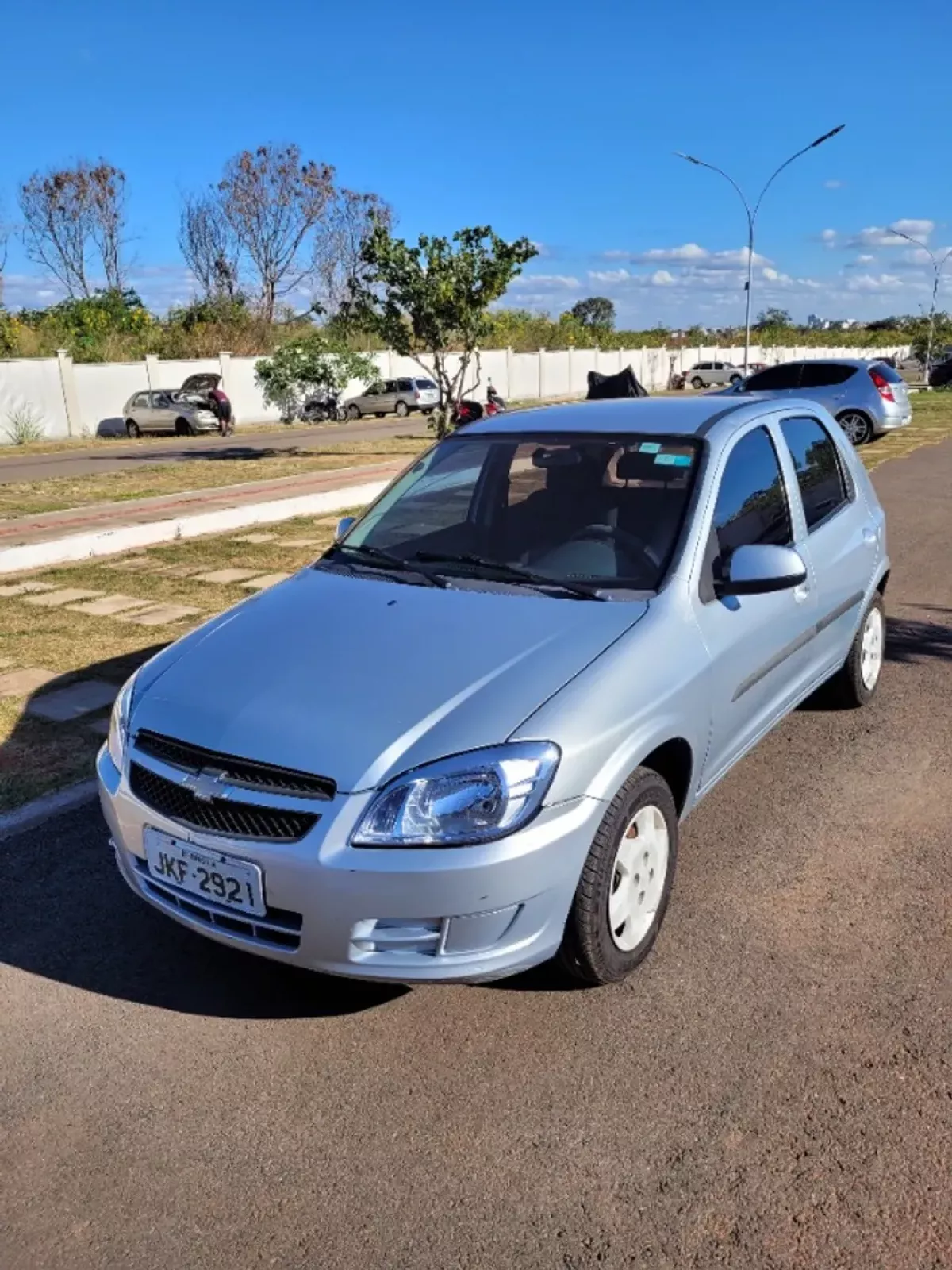 Veículo GM - Chevrolet GMC CELTA 4P SUPER GMC Celta 4P Super 2004 Prata 2005 em leilão