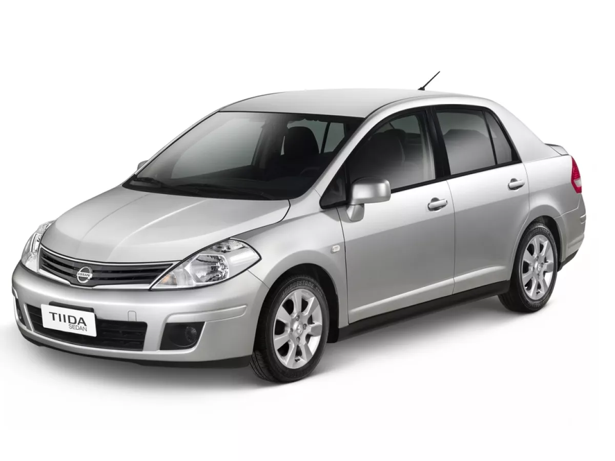 Tiida Sedan