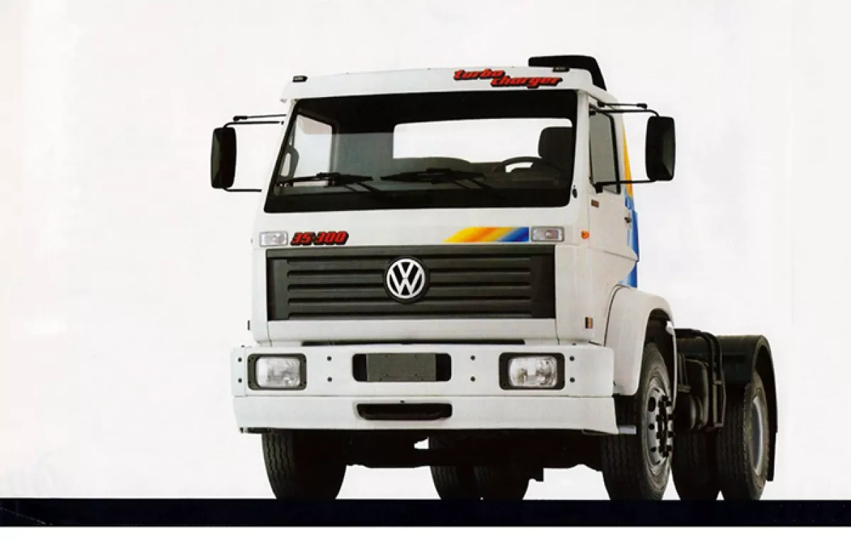 VW 7.100/ CAMINHÃO BAÚ 1994/1995 BRANCA