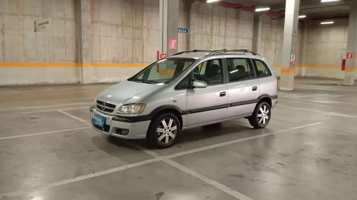 GMC ZAFIRA ELEGANCE