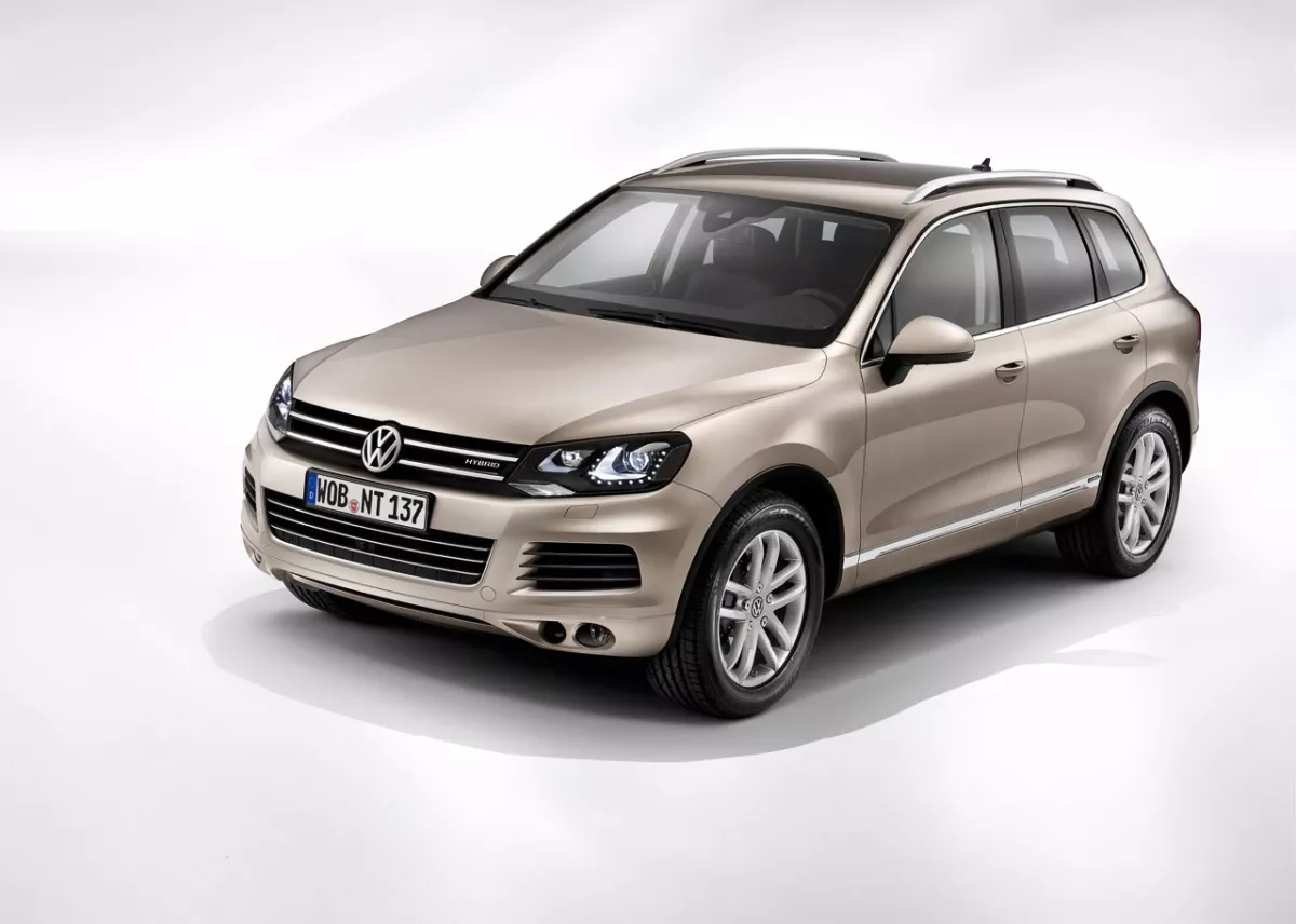 TOYOTA VW TOUAREG V8