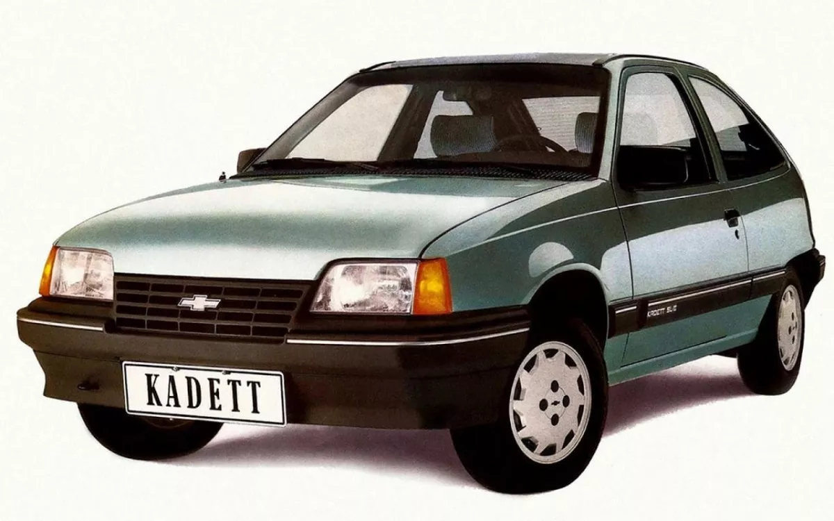 Veículo GM - Chevrolet GMC KADETT TURIM GMC KADETT TURIM 1990 1991 PRATA 1991 em leilão