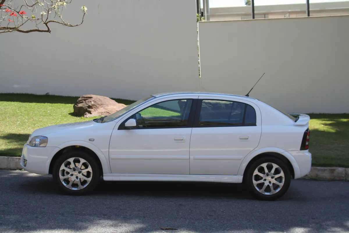 ASTRA HB 4P ADVANTAGE