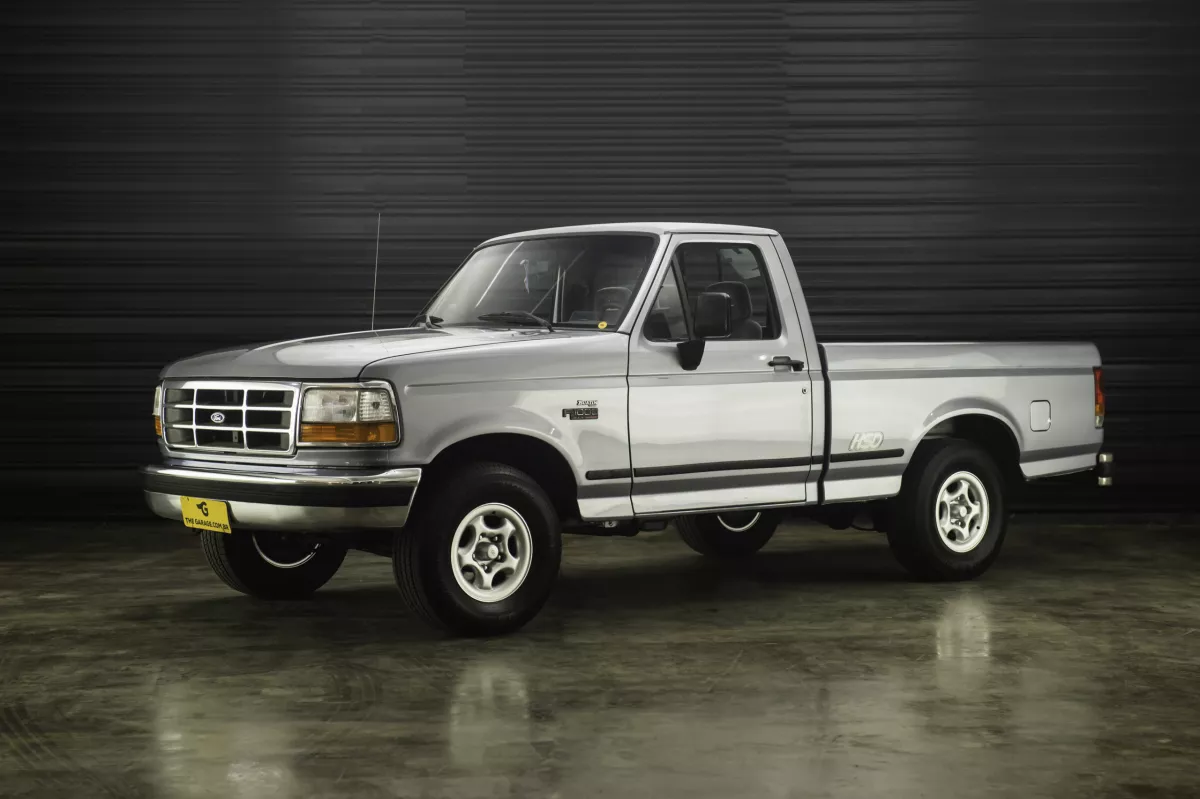 F1000